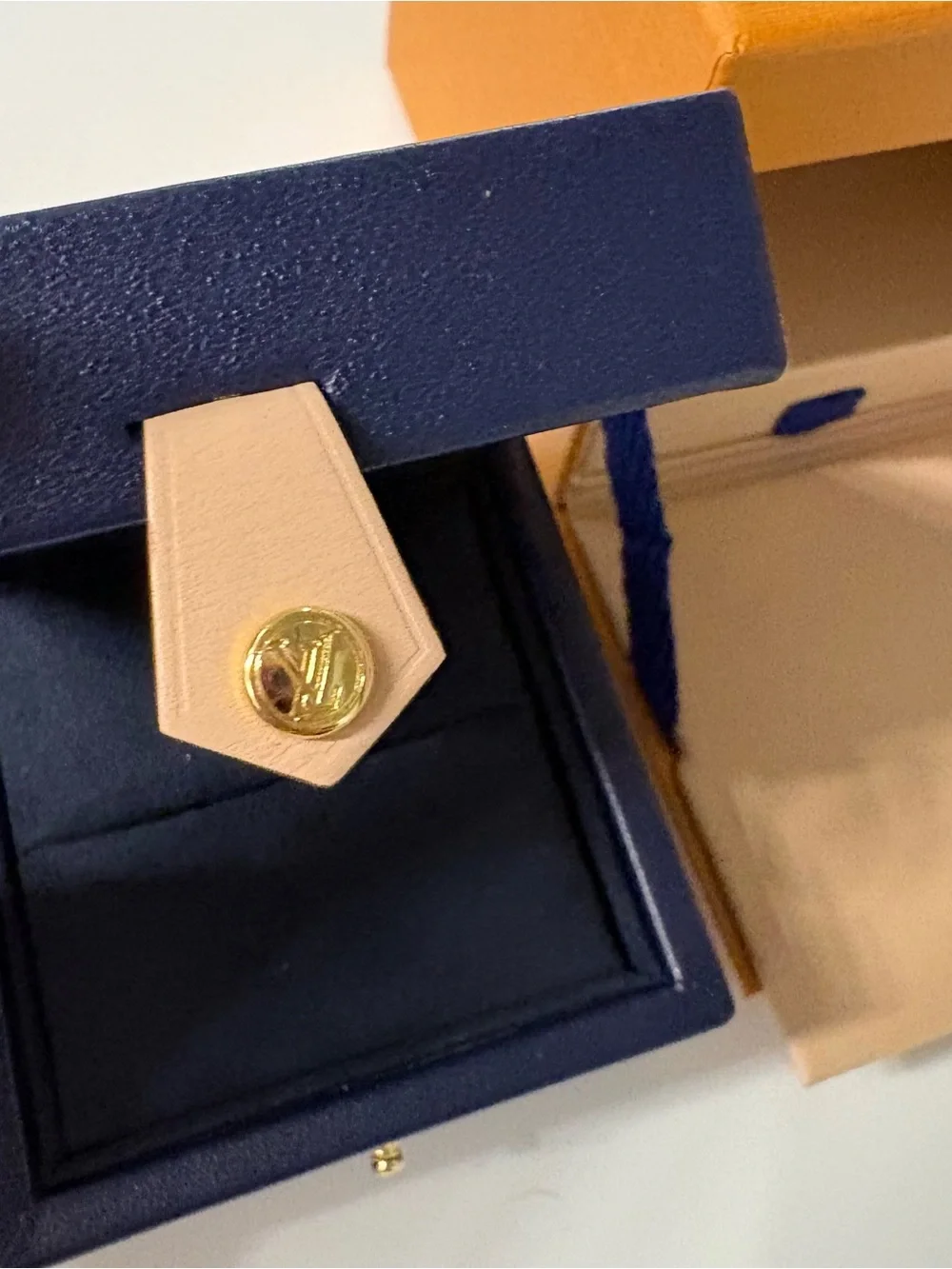 Louis Vuitton Jewelry Ring Box in Navy Blue leather with gift box